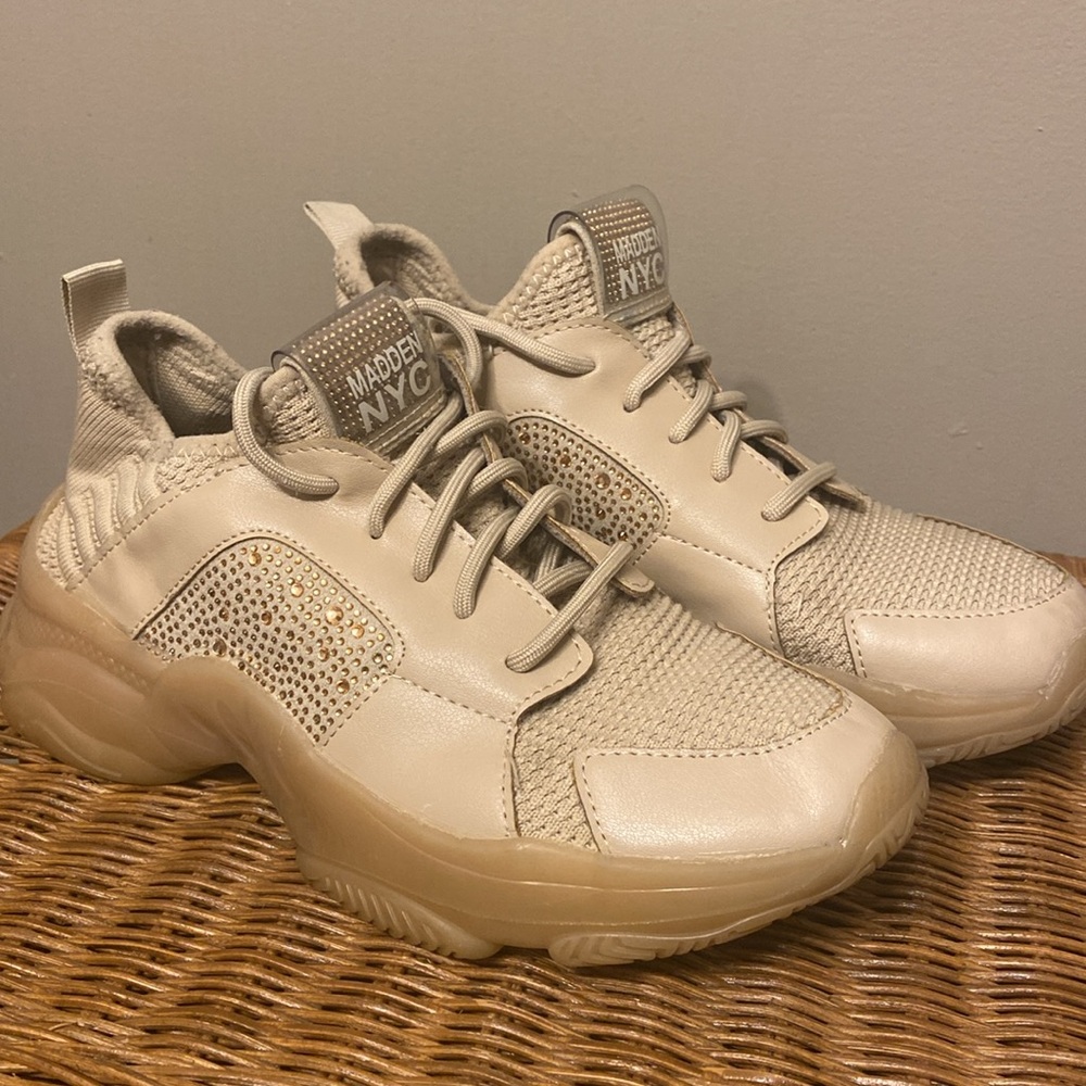 Steve Madden Blush Maxima Runners
